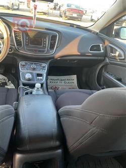 Chrysler 200